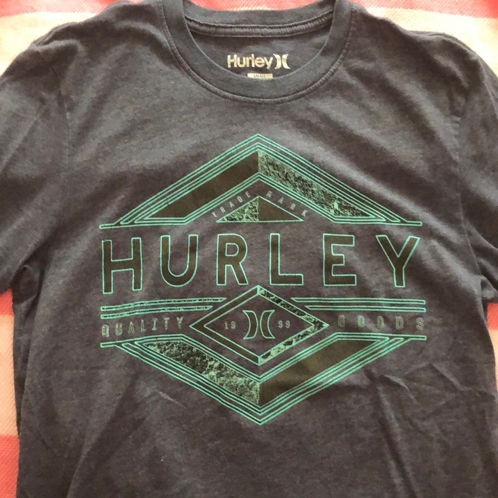 Hurley t shirt for sale!! Lovely fit and comfy.